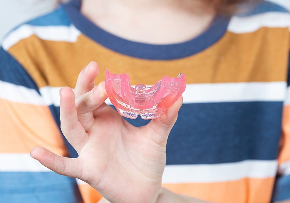 歯列矯正用咬合誘導装置「マイオブレース」